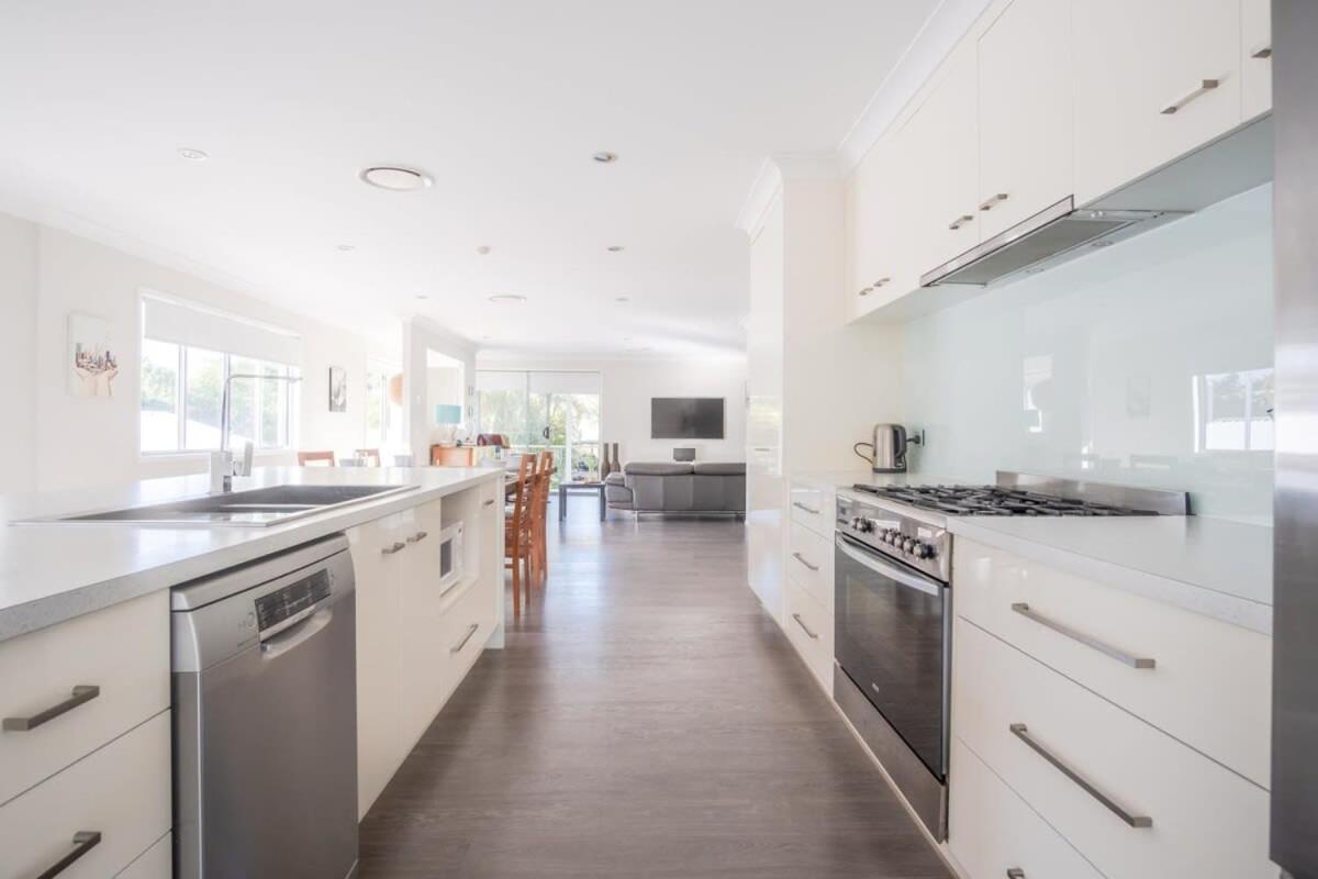 Holiday home Moffat Beach, Large Families & Friends Unite Here!