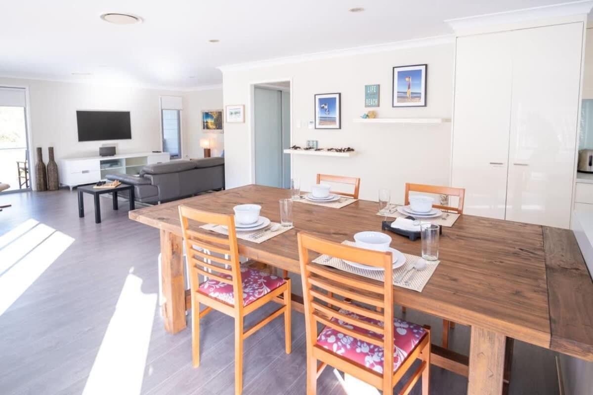 Holiday home Moffat Beach, Large Families & Friends Unite Here! *