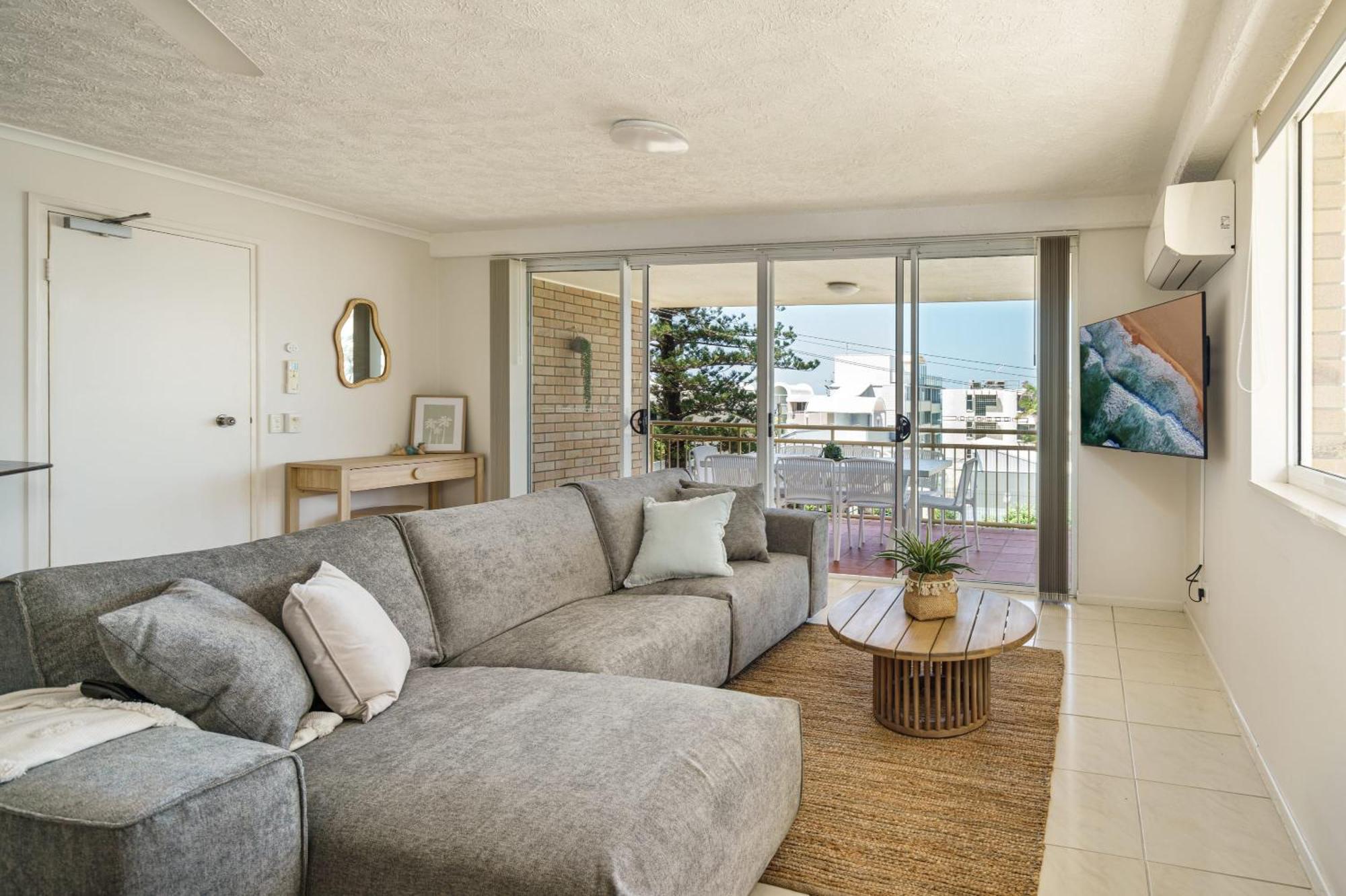 Kokomo Coastal Charm In Happy Valley Caloundra
