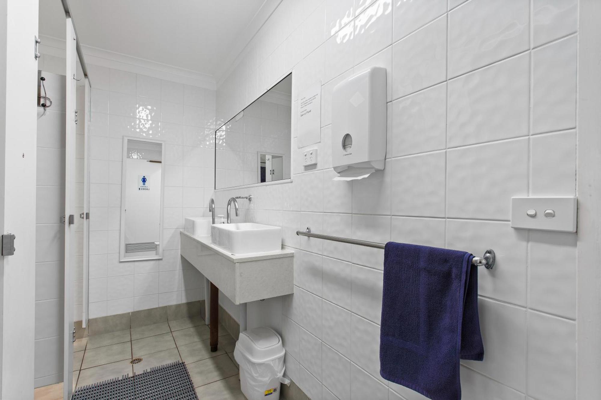 Sunshine Coast Motel