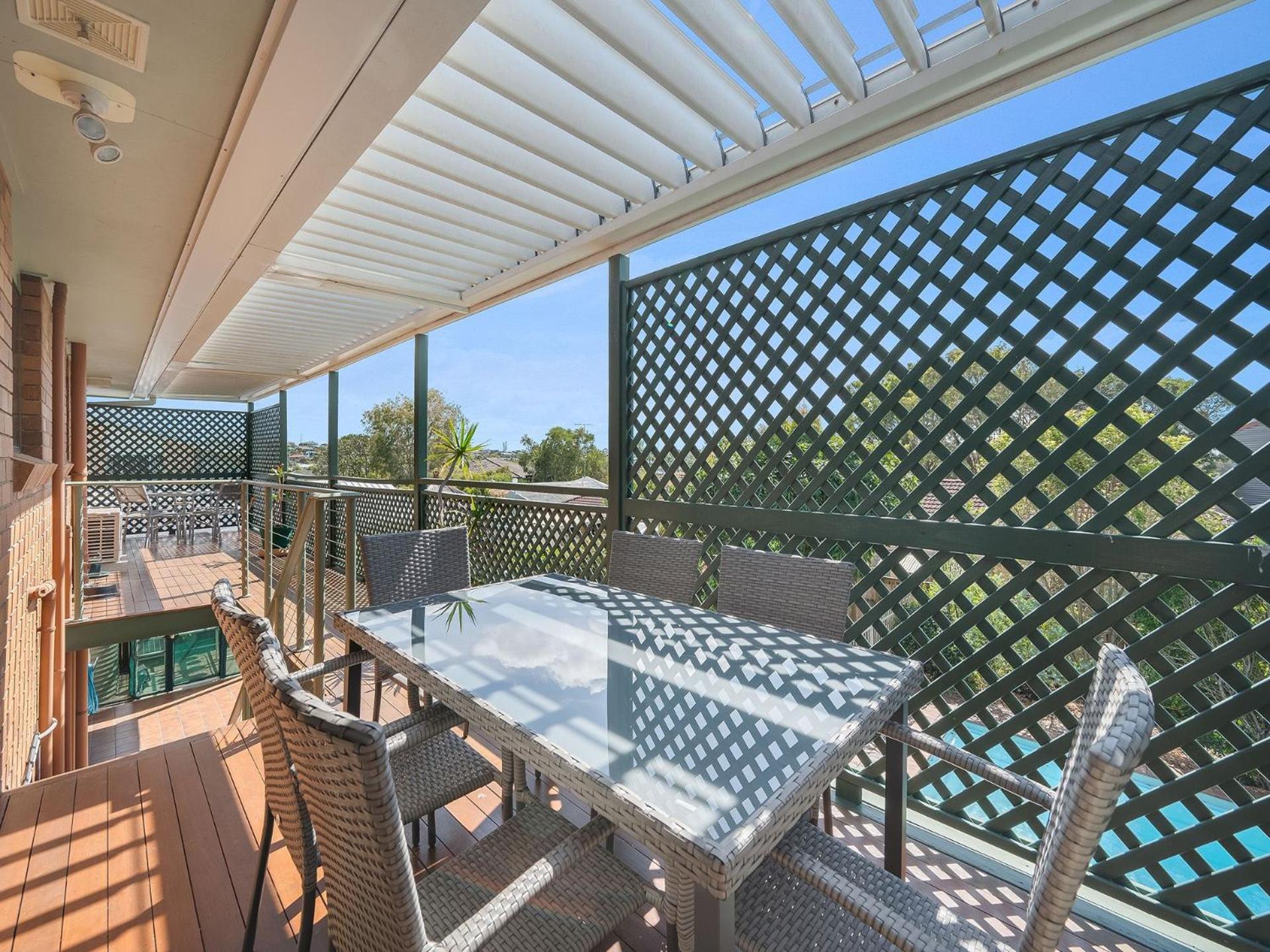 9 Rowell Street Battery Hill Qld *