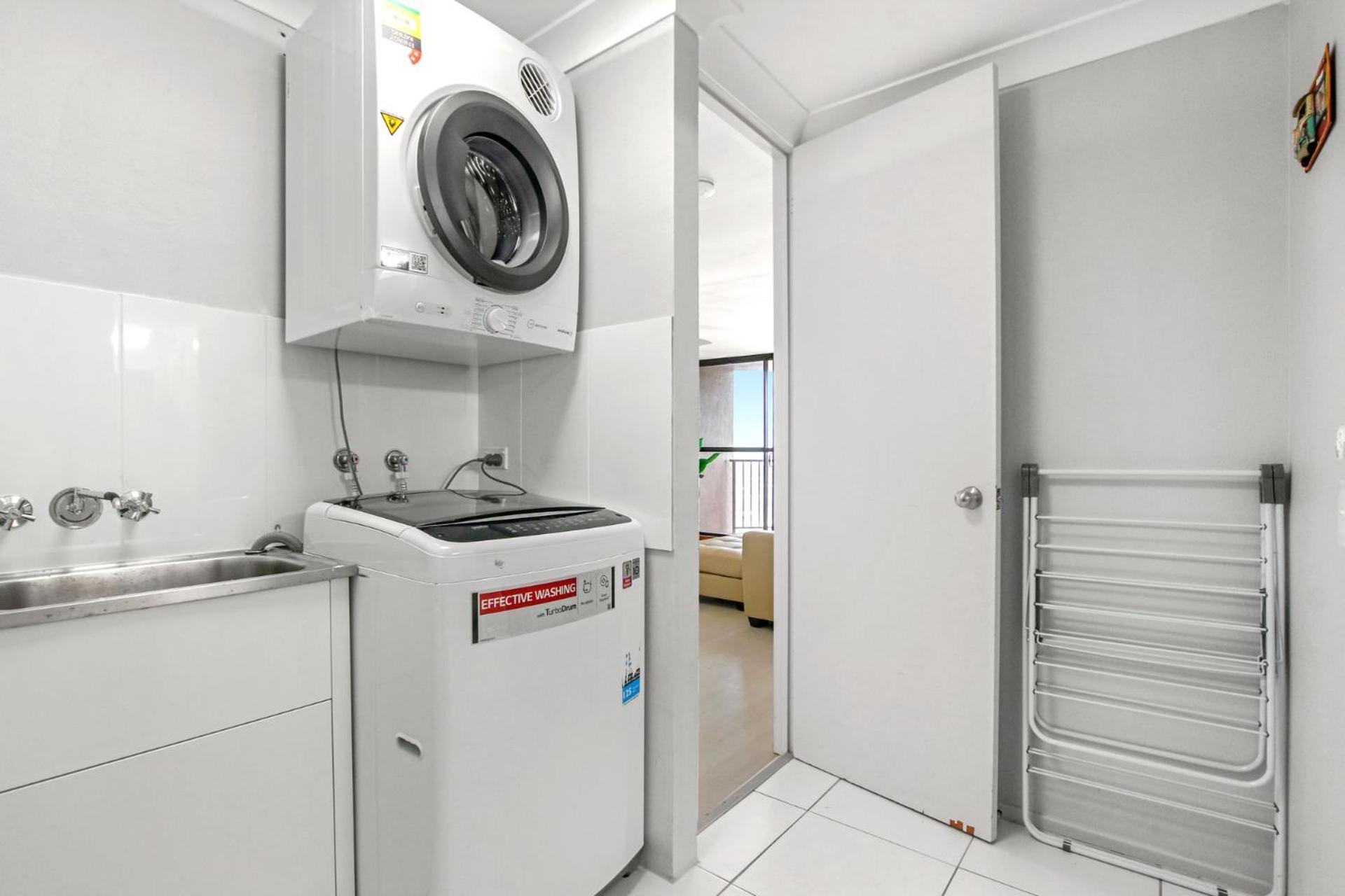 Chiswell Place Unit 7 31 Warne Tce *