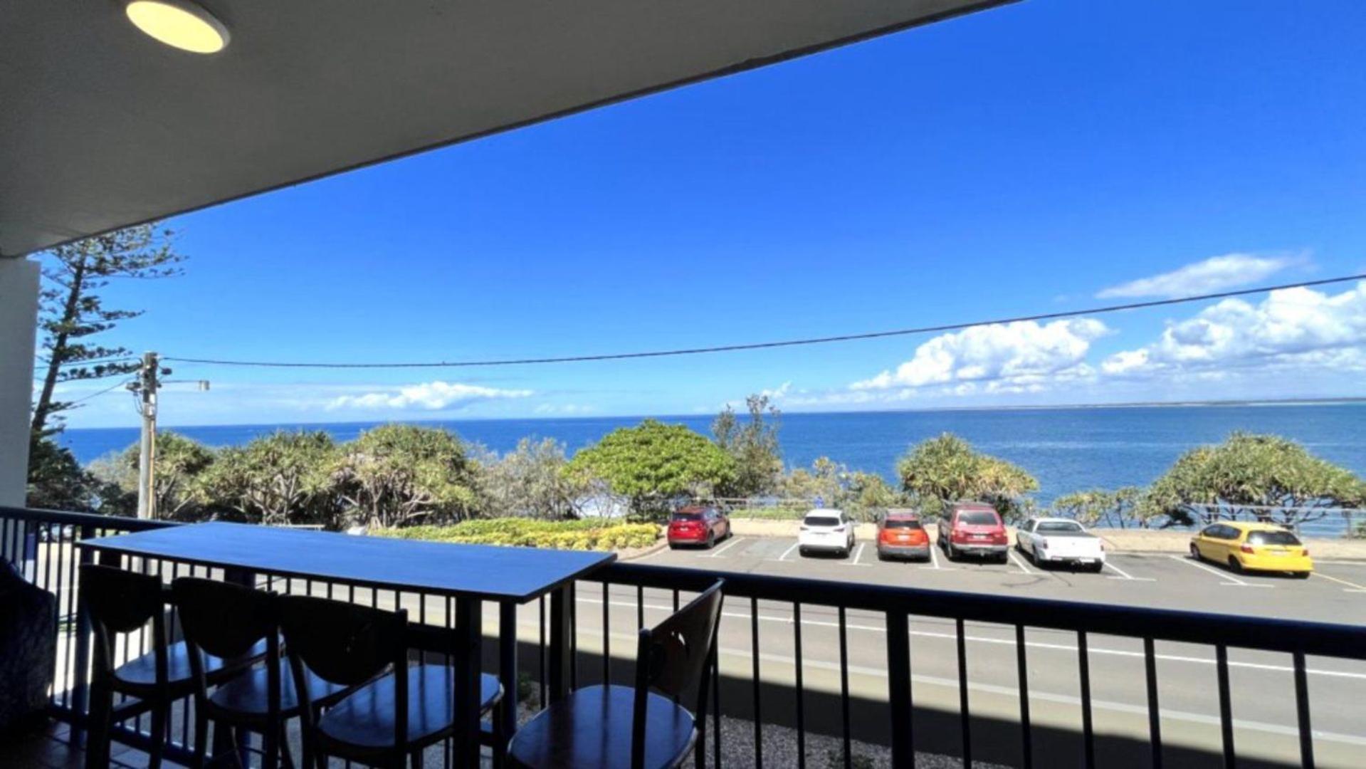 Waterfront, Excellent Ocean & Shipping Lane View Apartment Caloundra