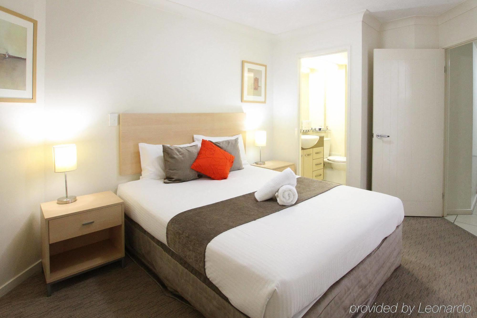 Aparthotel Official