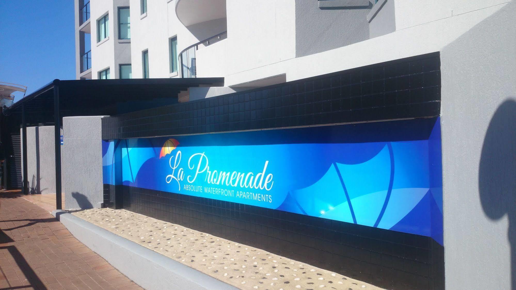 La Promenade Aparthotel