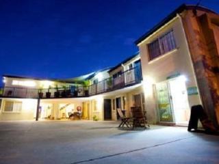 Backpackers * Caloundra
